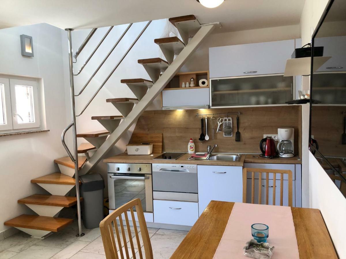Kampor Apartments Trlika מראה חיצוני תמונה